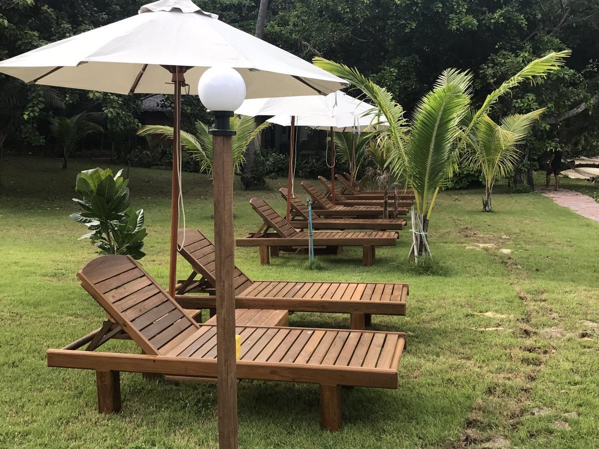 Paradise Beachfront Bungalows Hotel Koh Kradan Exterior photo