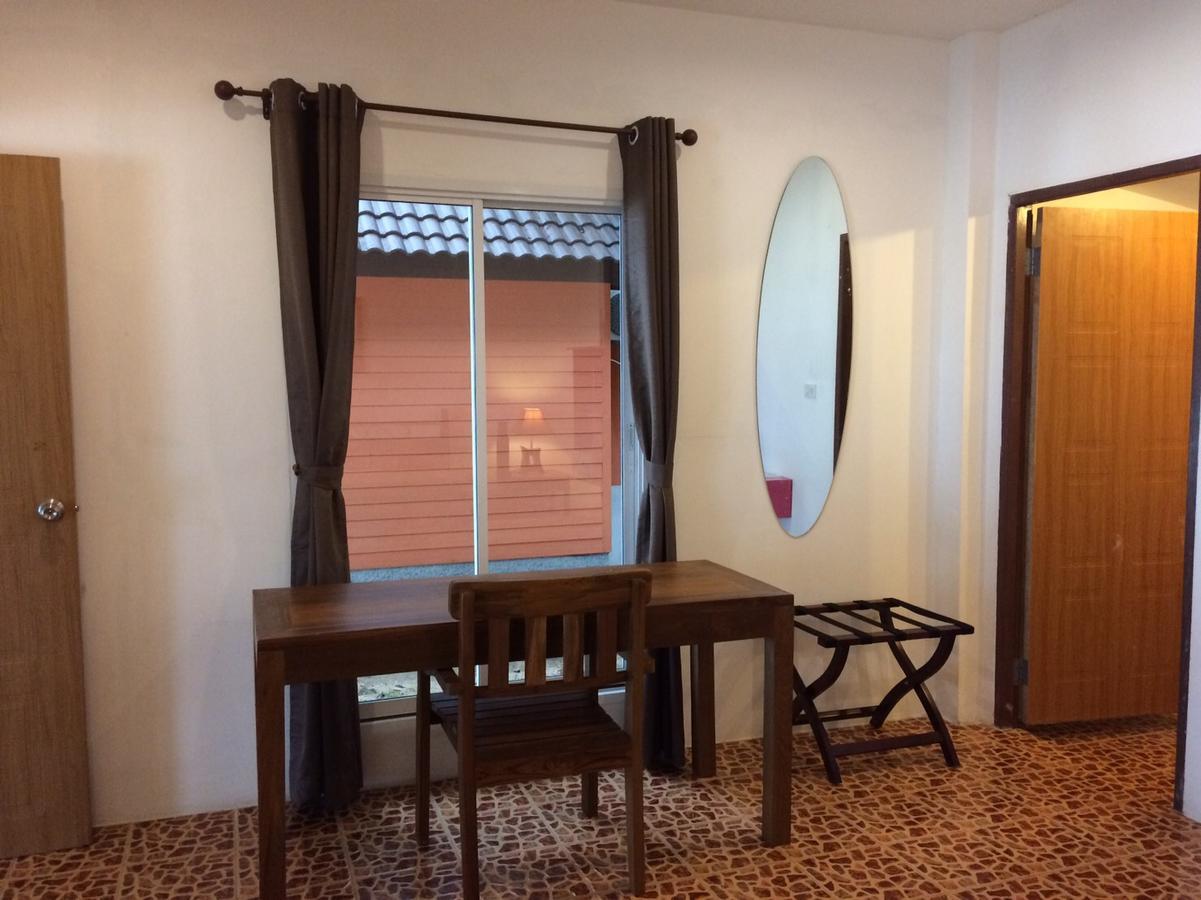 Paradise Beachfront Bungalows Hotel Koh Kradan Exterior photo